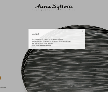 Anna Sykora Porzellan modern contemporary beds